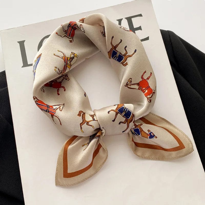 Carré 100% soie naturelle motif chevaux équestre