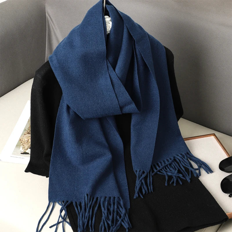 Echarpe Cachemire Bleu Minuit Velours – Longue 180 cm, Douce et Chaleureuse, Franges fines