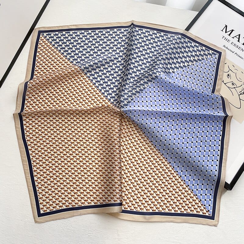 Carré 100% Soie Femme motif Géométrique