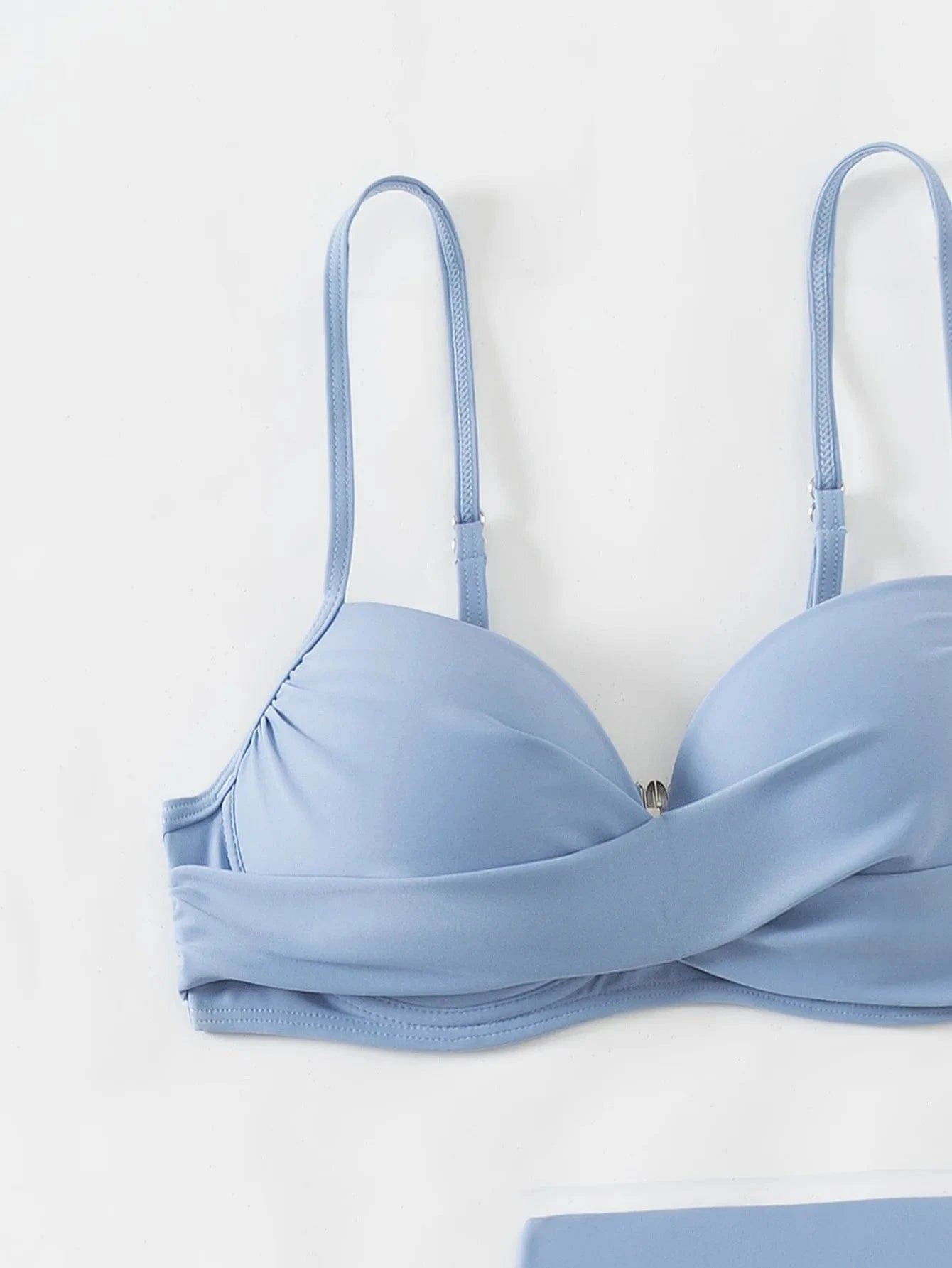 Ensemble Bikini avec Jupe - Élégance d'Été Sophistiquée