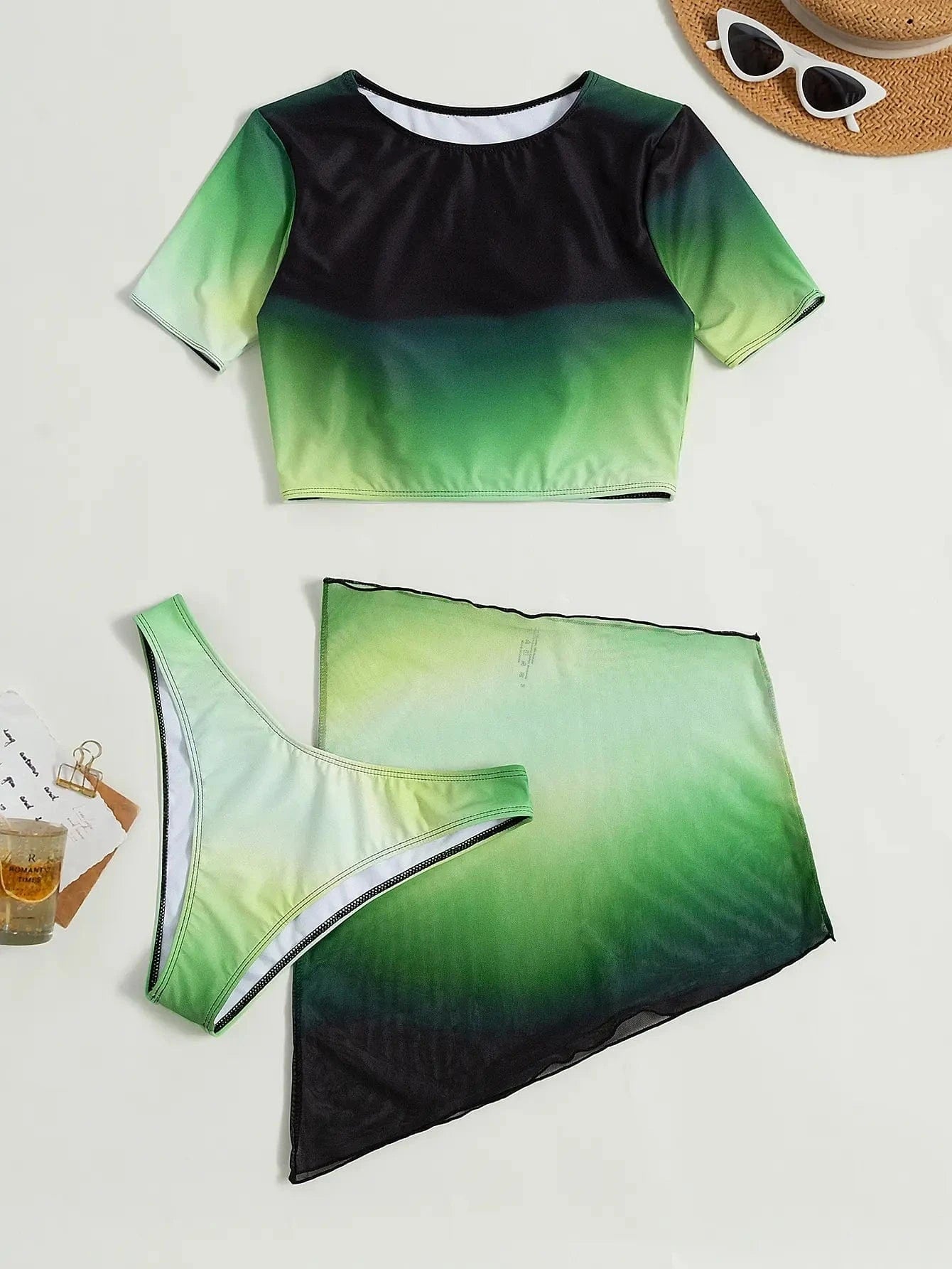 Ensemble Bikini avec Robe - Dégradé Élégant Noir-Vert pour un Look Tendance