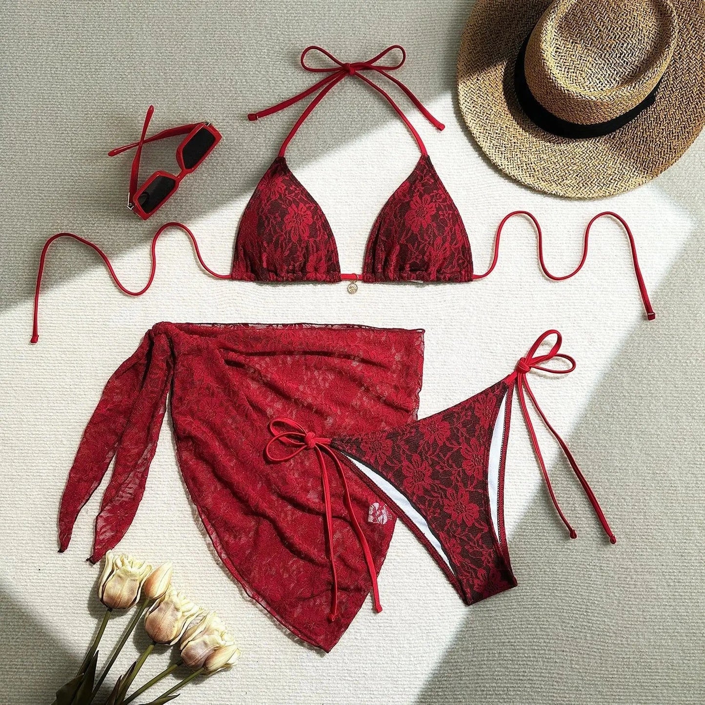 Ensemble Bikini Dentelle Élégant avec Robe de Bain Transparente