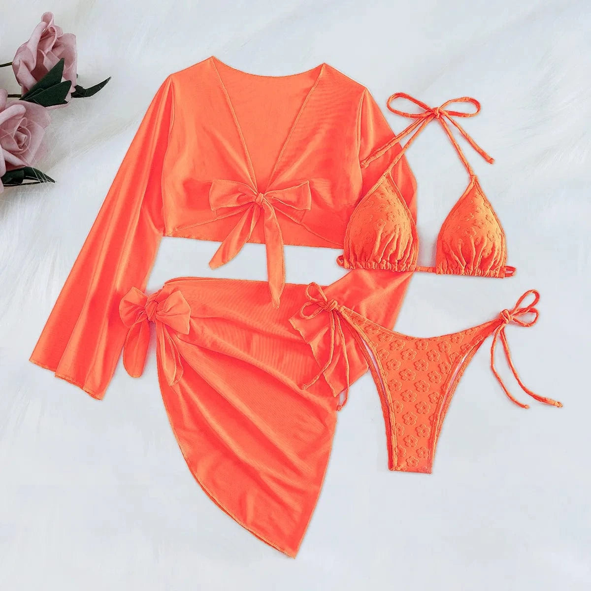 Ensemble de Bain Tendance 2023 : Bikini Élégant avec Robe de Bain Légère S