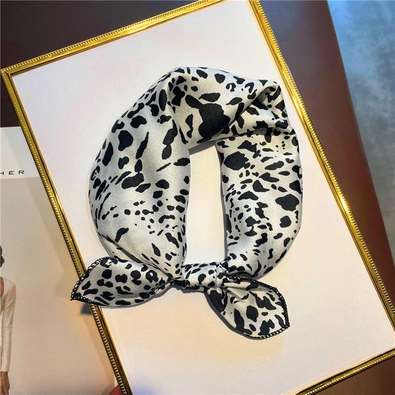 Foulard carrée "Savages - Ligne Chic" Blanc