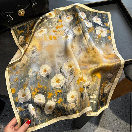 Carré 100% soie naturelle avec motifs de fleurs jaunes