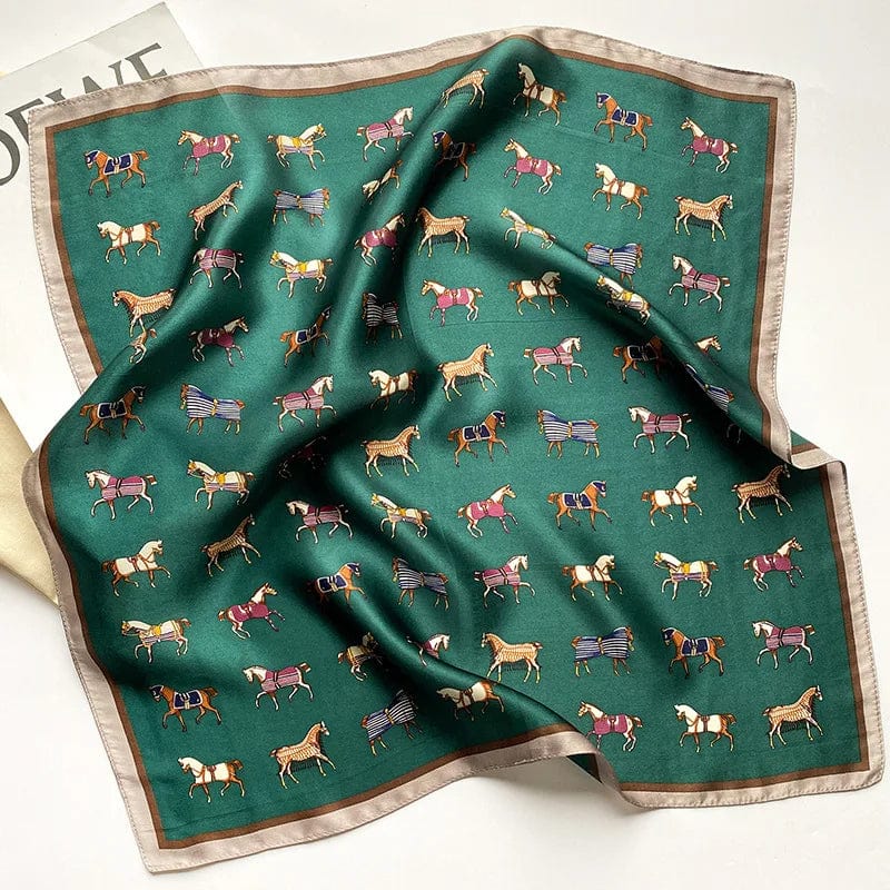 Carré 100% soie naturelle motif chevaux équestre