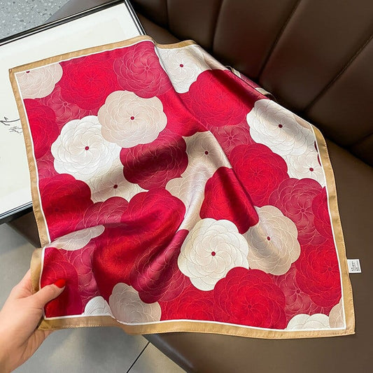 Carré 100% Soie motif Pivoine Abstraite Rose et Blanche