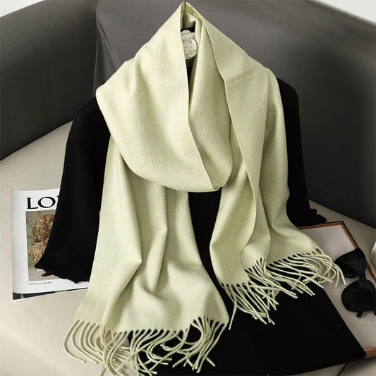 Echarpe Cachemire Menthe Lumière - Foulard Vert Menthe Pâle, Velouté et Franges Fines