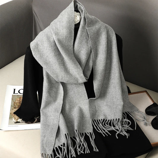 Echarpe Cachemire Gris Luna - Écharpe gris clair en cachemire 70% avec franges fines