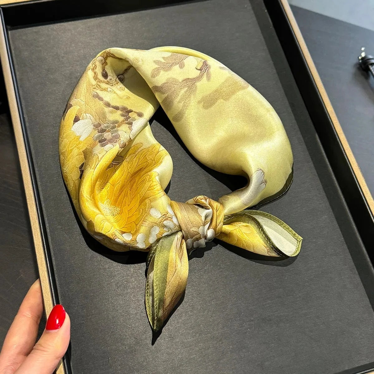 Carré 100% Soie Foulard carré de soie imprimé fleurs premium édition limitée