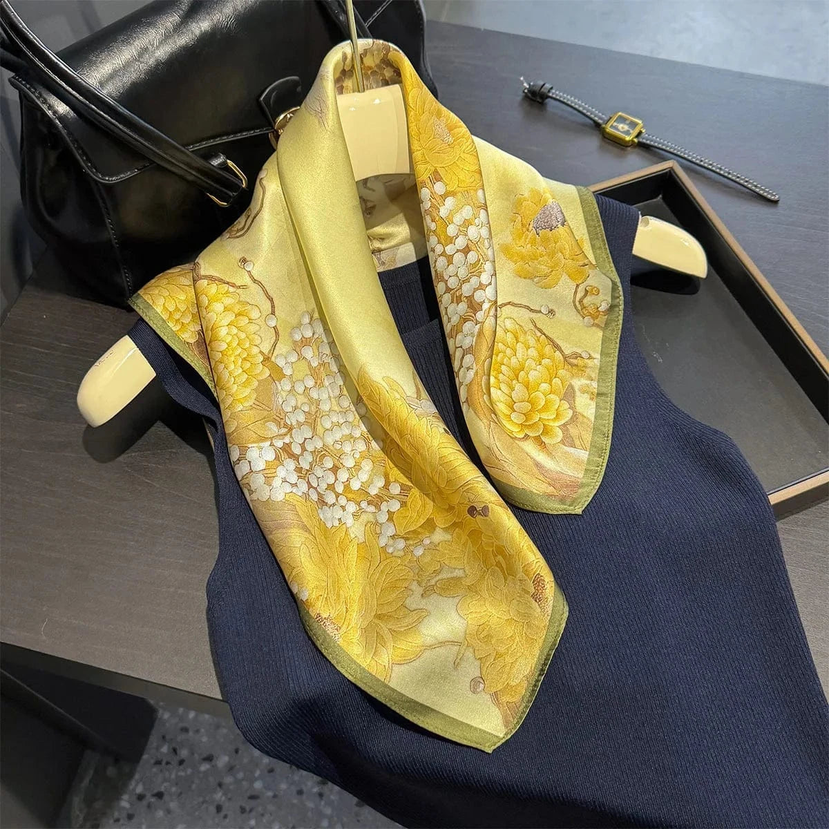 Carré 100% Soie Foulard carré de soie imprimé fleurs premium édition limitée