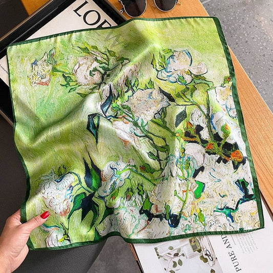 Carré 100% Soie Aspect Peinture Florale Vert 53x53cm