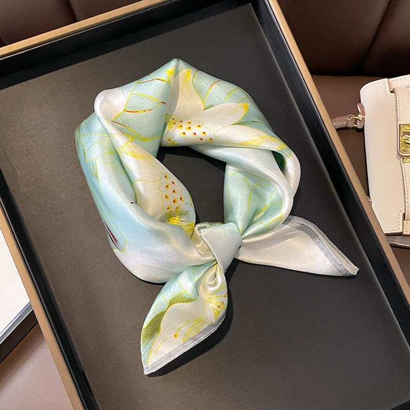 Carré 100% Soie Décoration Fleur Femme 53x53cm