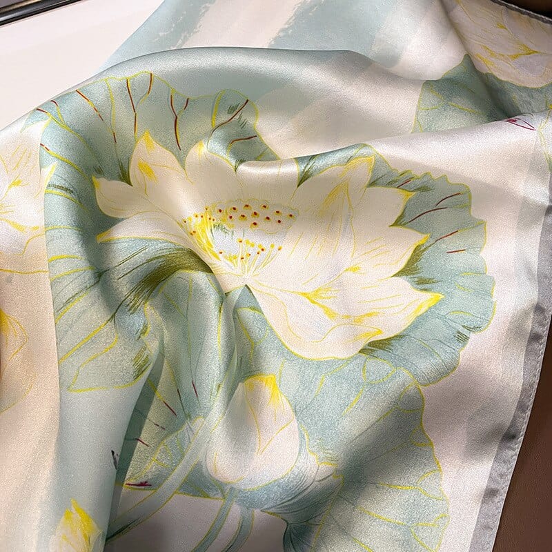 Carré 100% Soie Décoration Fleur Femme 53x53cm
