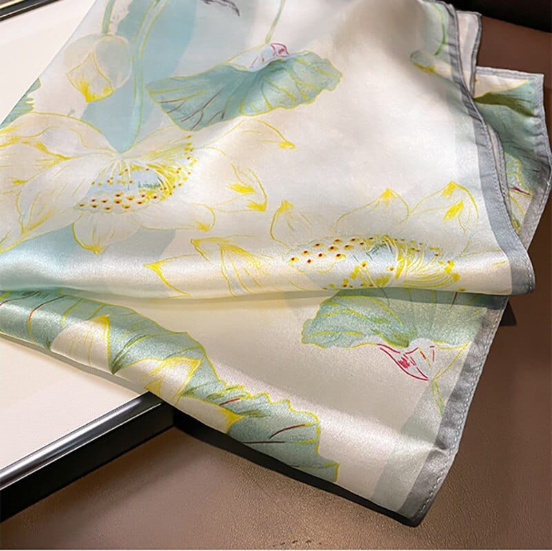 Carré 100% Soie Décoration Fleur Femme 53x53cm