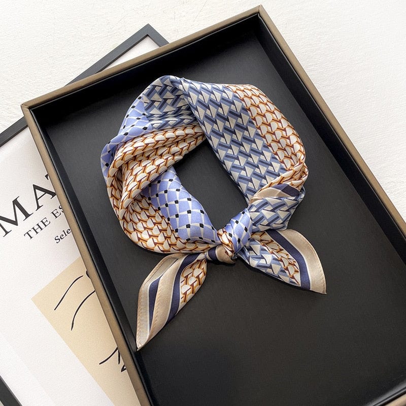 Carré 100% Soie Femme motif Géométrique Bleu / 53x53cm