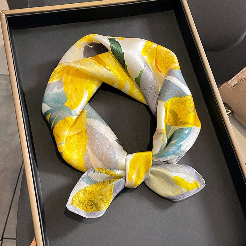 Carré 100% Soie Fleur Jaune 53x53cm