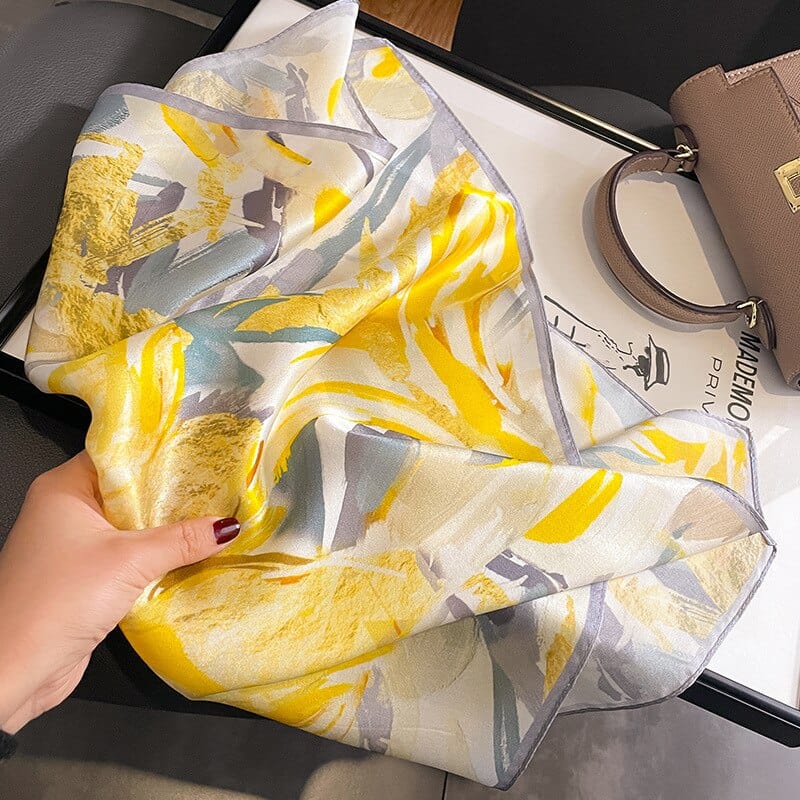 Carré 100% Soie Fleur Jaune 53x53cm