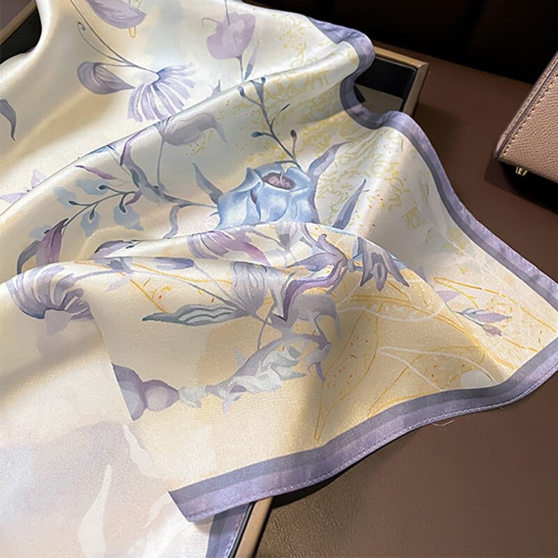 Carré 100% Soie Fleur Plastel 53x53cm