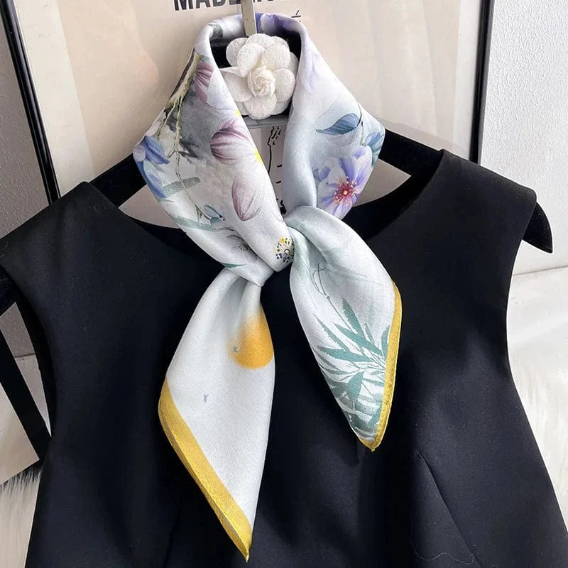 Carré 100% Soie - Foulard Carré de Soie Imprimé Fleurs Orientales Aquarelle Bord Doré 53x53cm