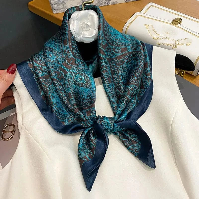 Carré 100% Soie Foulard carré en soie imprimé floral – Accessoire chic et léger