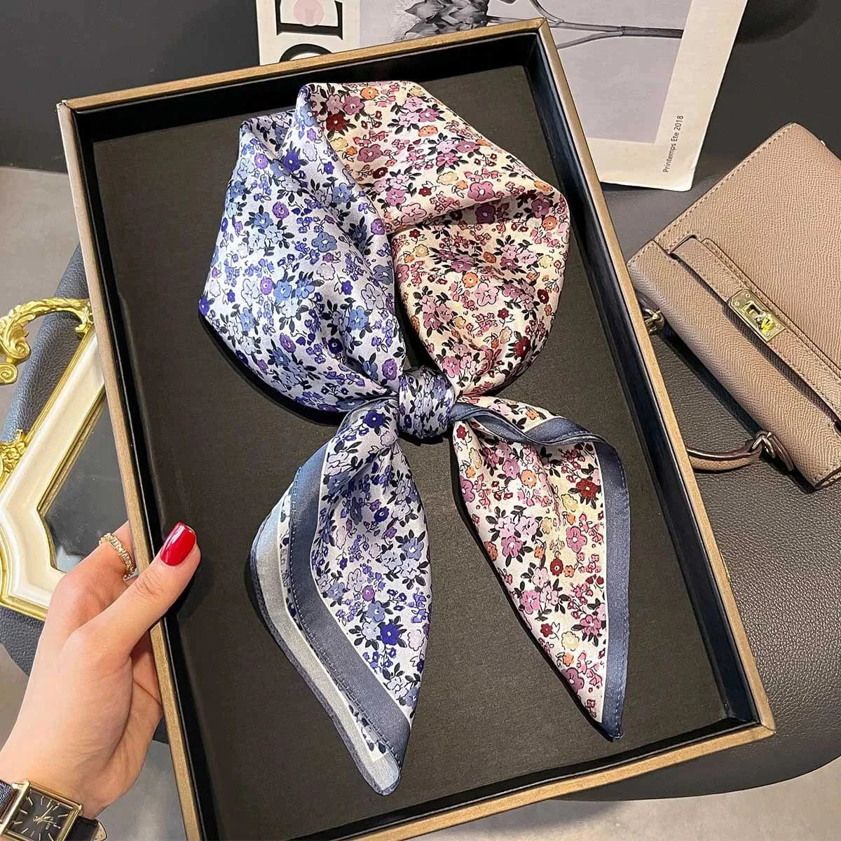Carré 100% Soie - Foulard carré en soie pour femme chic et élégant 70x70cm