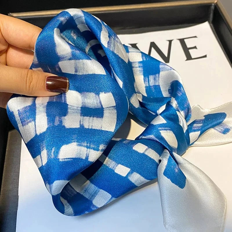 Carré 100% Soie - Foulard en Soie Imprimé Damier Bleu Cobalt 53x53cm