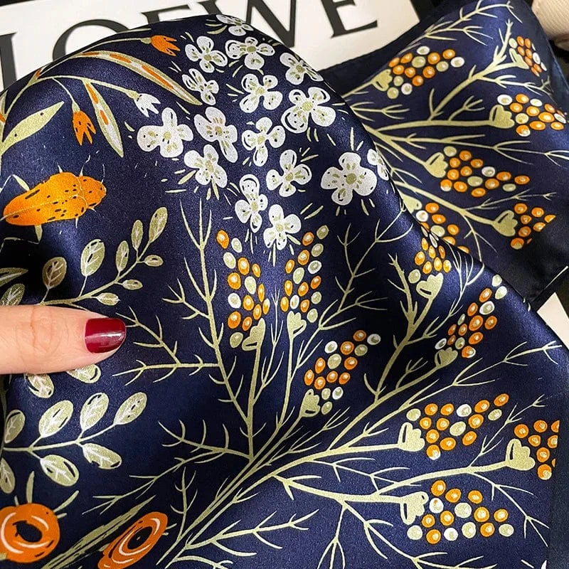 Carré 100% Soie - Foulard en Soie Motif Botanique Bleu Nuit 53x53cm