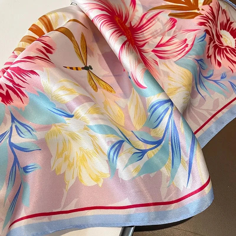 Carré 100% Soie – Foulard imprimé fleurs aquarelle roses et libellules 53x53cm