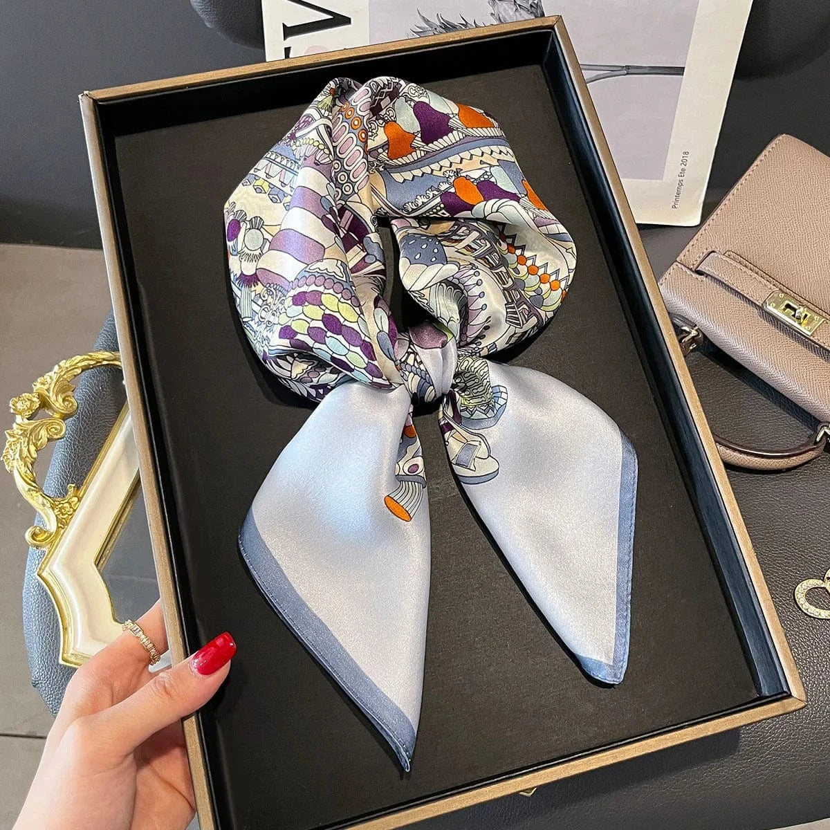 Carré 100% Soie Foulard imprimé floral luxueux – carré en soie chic et élégant 70x70cm