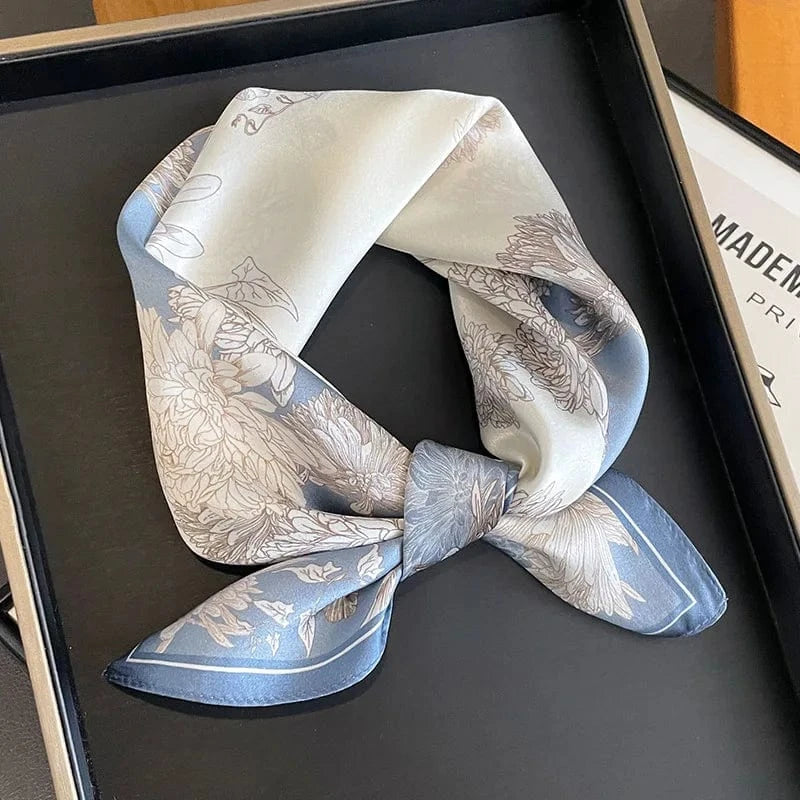 Carré 100% Soie imprimé de fleurs luxe Bleu / 53x53cm