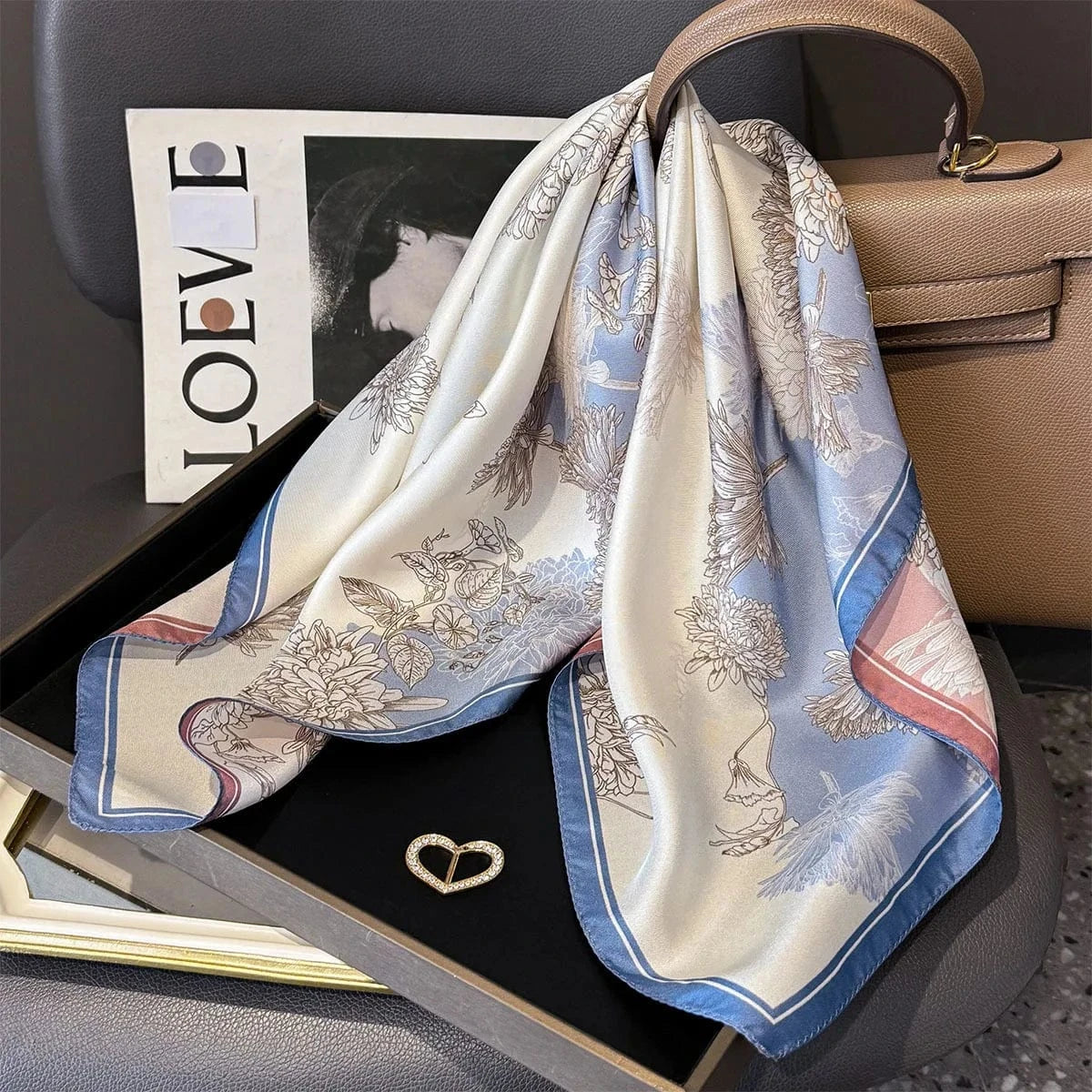Carré 100% Soie imprimé fleurs - foulard élégant et léger 70x70cm