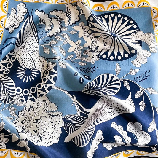 Carré 100% Soie Imprimé Floral et Géométrique Bleu Art Déco Moderne 70x70cm