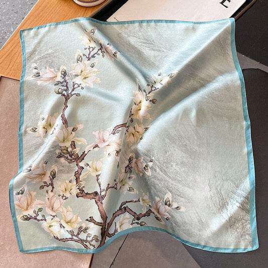 Carré 100% Soie Magnolias 53x53cm