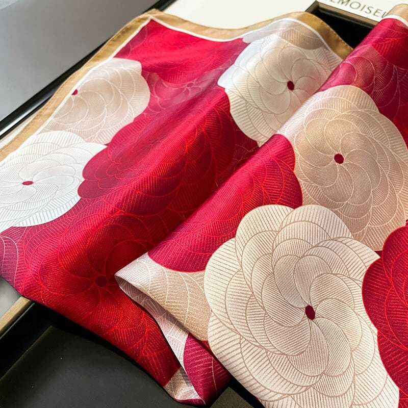Carré 100% Soie motif Pivoine Abstraite Rose et Blanche 53x53cm