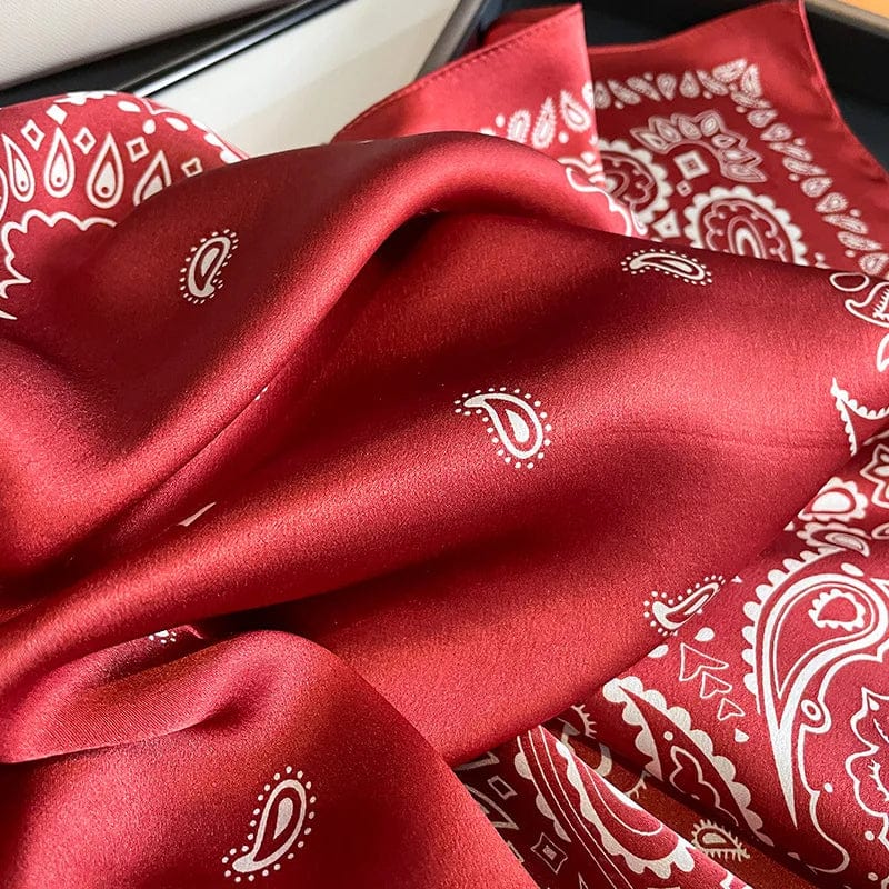 Carré 100% soie naturelle rouge style bandana vintage 53x53cm