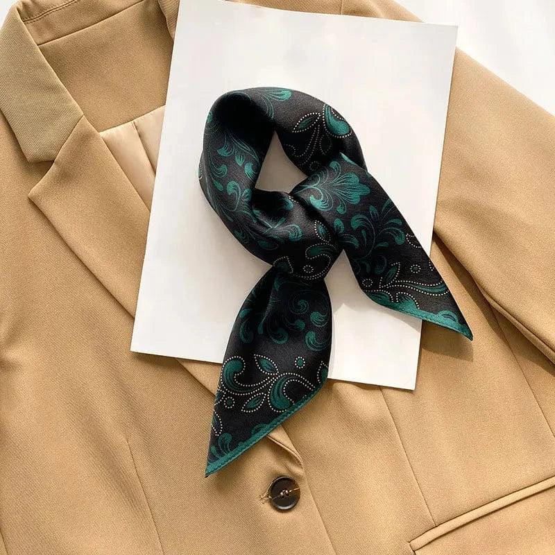 Carré 100% Soie Noir Doré Baroque – Foulard Damassé, Motifs Floraux Acanthe