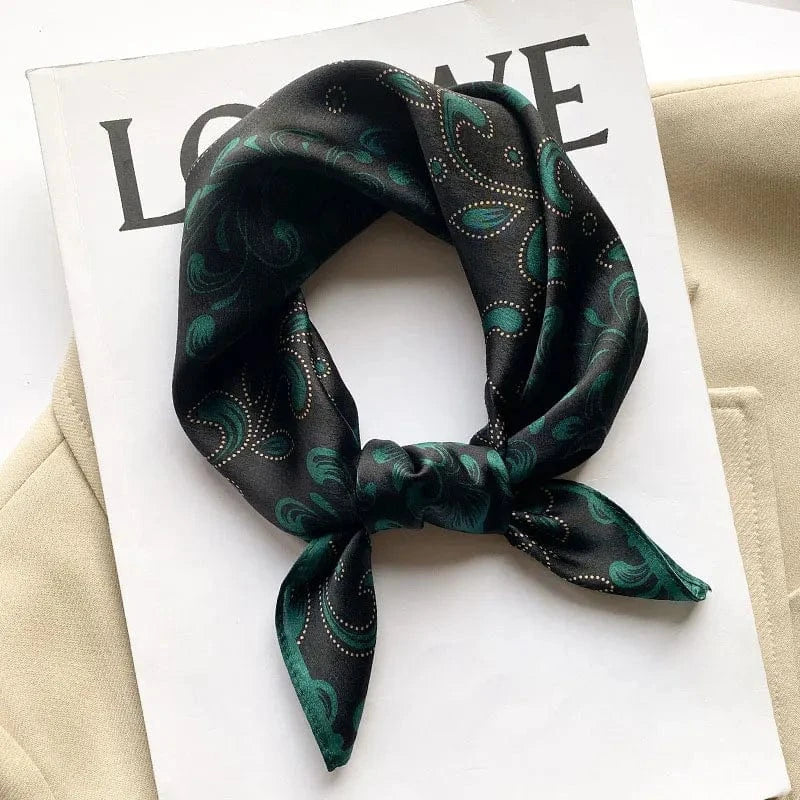 Carré 100% Soie Noir Doré Baroque – Foulard Damassé, Motifs Floraux Acanthe
