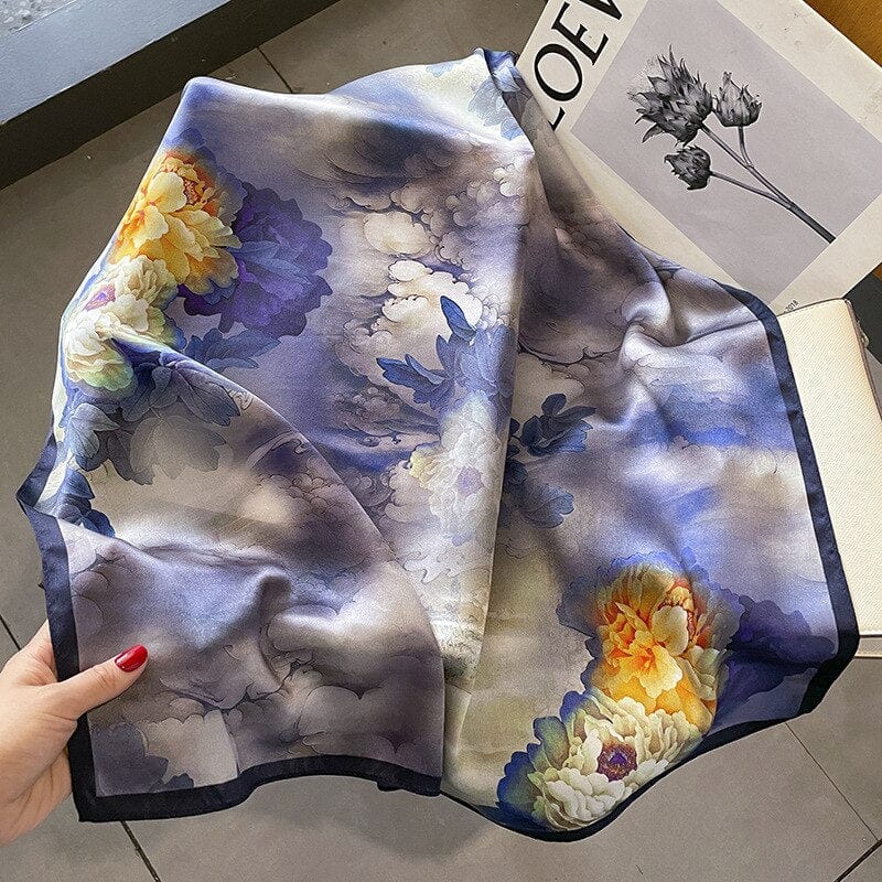 Carré 100% Soie Nuage de Pivoines 68x68cm