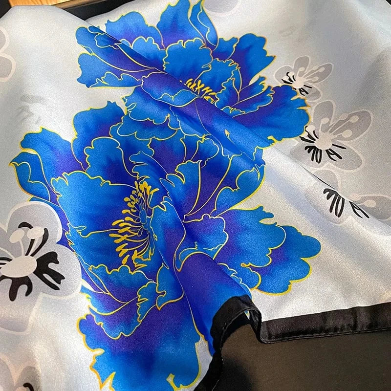 Carré 100% Soie – pivoines bleues, foulard motif graphique 53x53cm