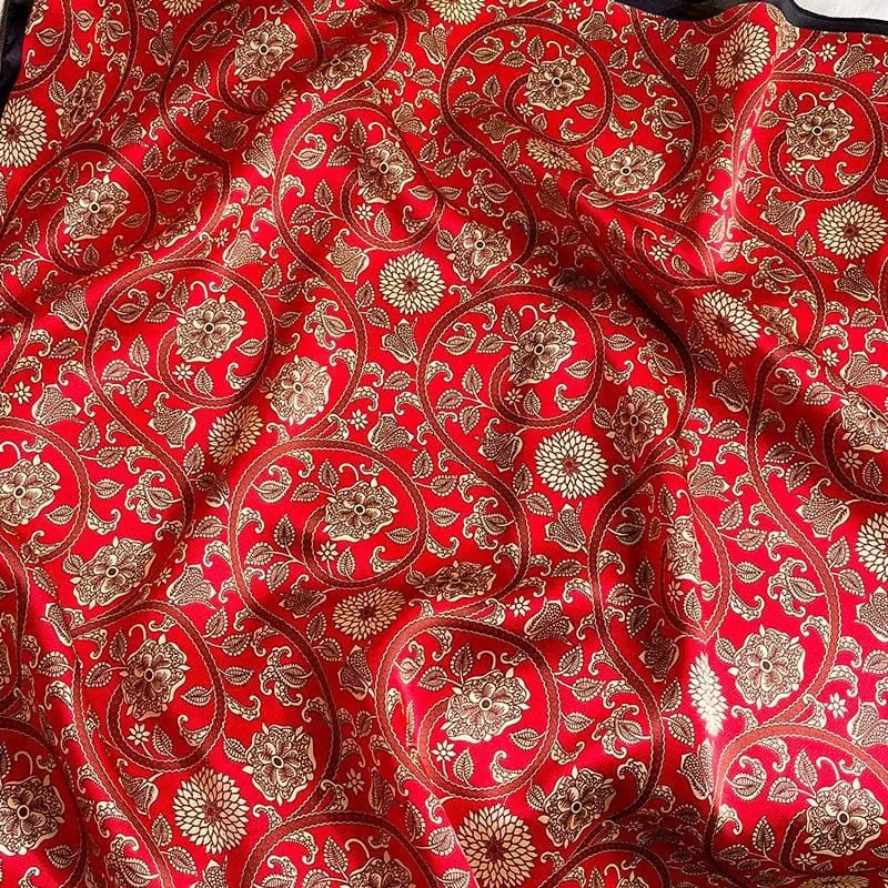 Carré 100% Soie Rouge - Motif Damassé Ivoire Doré et Fleurs 70x70cm