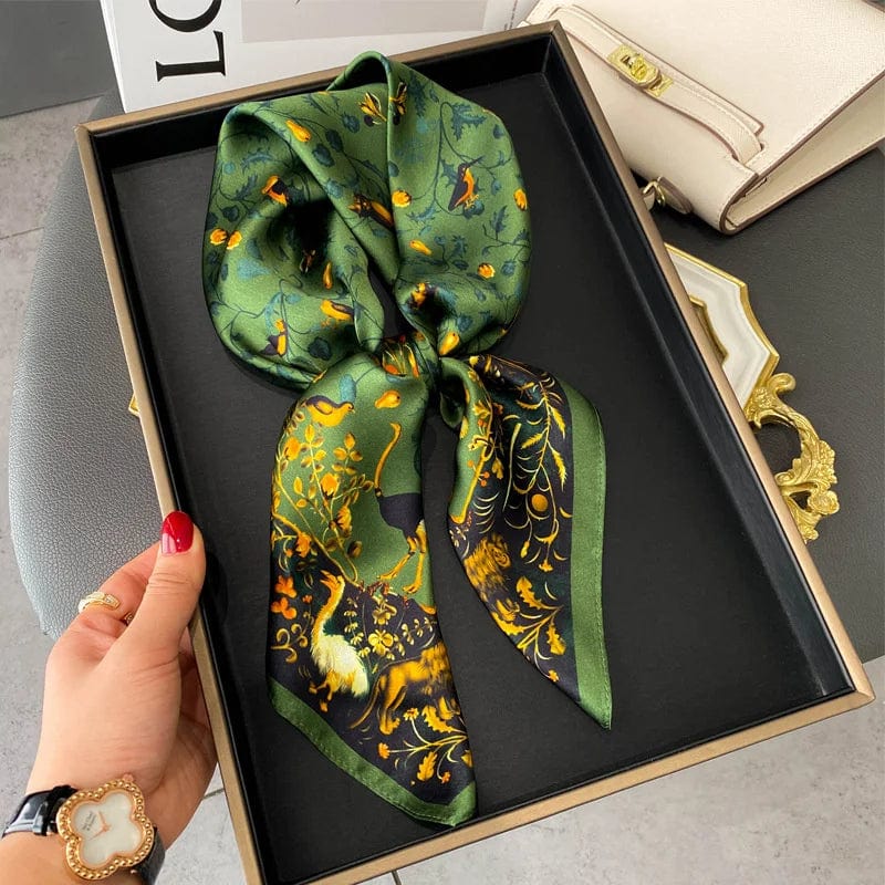 Carré 100% Soie Vert Melange d'Oiseaux Vert / 70X70CM