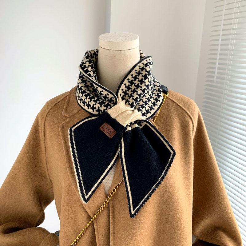 Écharpe Croisée Élégance Croisée - Motifs Croix Noir