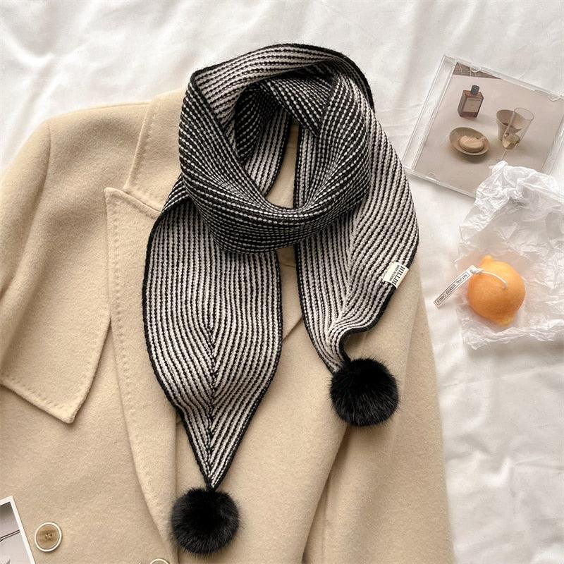 Écharpe en cachemire bicolore avec pompon de luxe Noir