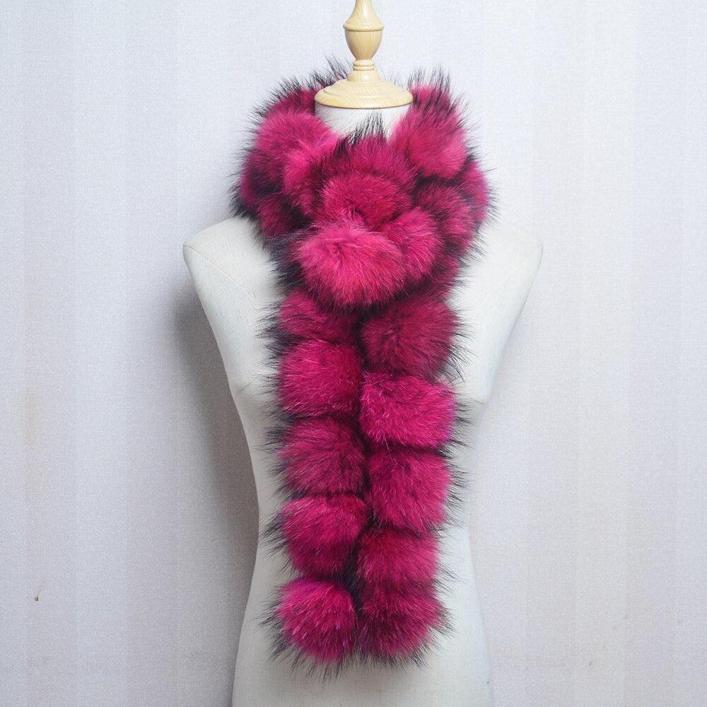 Écharpe en fausse fourrure aux pompons extravagants