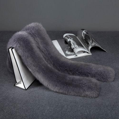 Écharpe en fausse fourrure de renard - Luxe et élégance assurés Gris