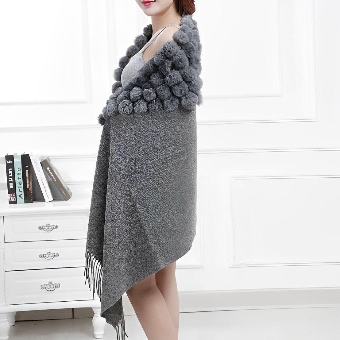 Écharpe en laine avec pompon en fourrure - Collection Luxe