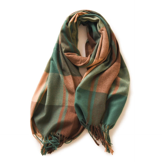 Écharpe frangée à motifs carreaux intemporels. Vert