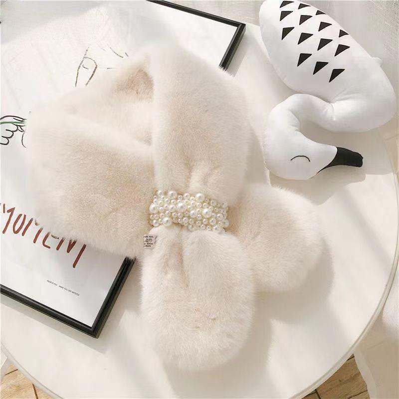 Écharpe Lapin Fausse Fourrure Croisée avec Boucle Blanc