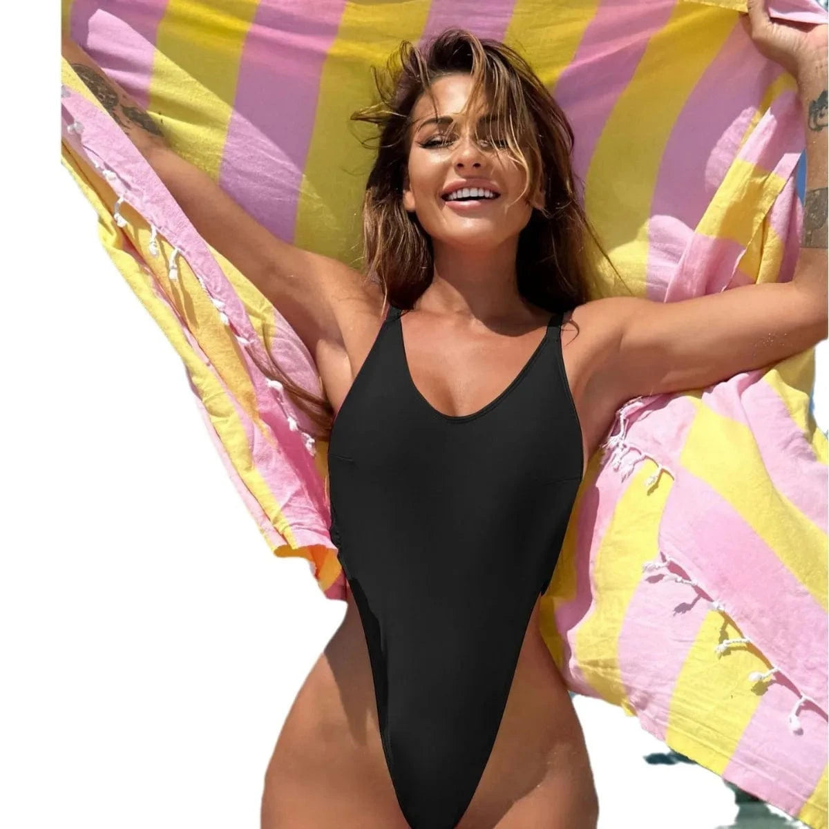 Élégance Classique : Maillot de Bain Une Pièce Noir